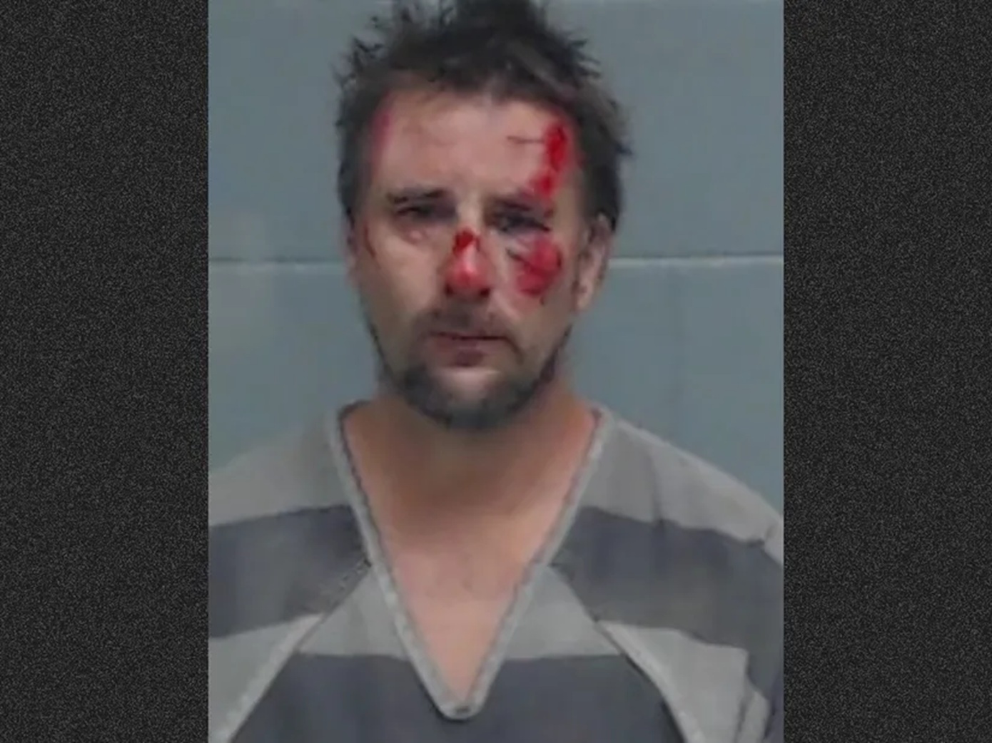 Οδηγός πήδηξε από κινούμενο όχημα εγκαταλείποντας τη γυναίκα και τα παιδιά του μέσα ενώ τον καταδίωκαν οι αρχές