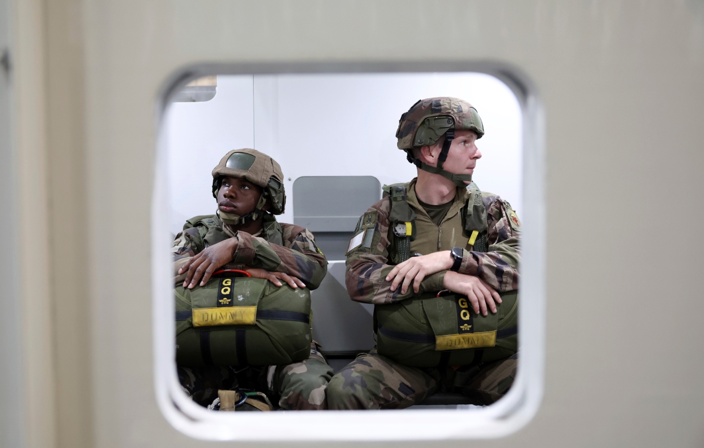 «Η Γαλλία πρέπει να προετοιμαστεί για το ενδεχόμενο να χάσει τα παιδιά της» &#8211; Σάλος με δηλώσεις του επικεφαλής του Γενικού Επιτελείου