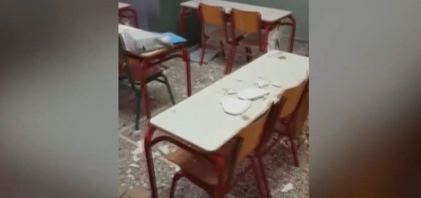 Από θαύμα γλίτωσαν οι μαθητές σε σχολείο της Ηγουμενίτσας &#8211; Έπεσαν σοβάδες μέσα σε τάξη