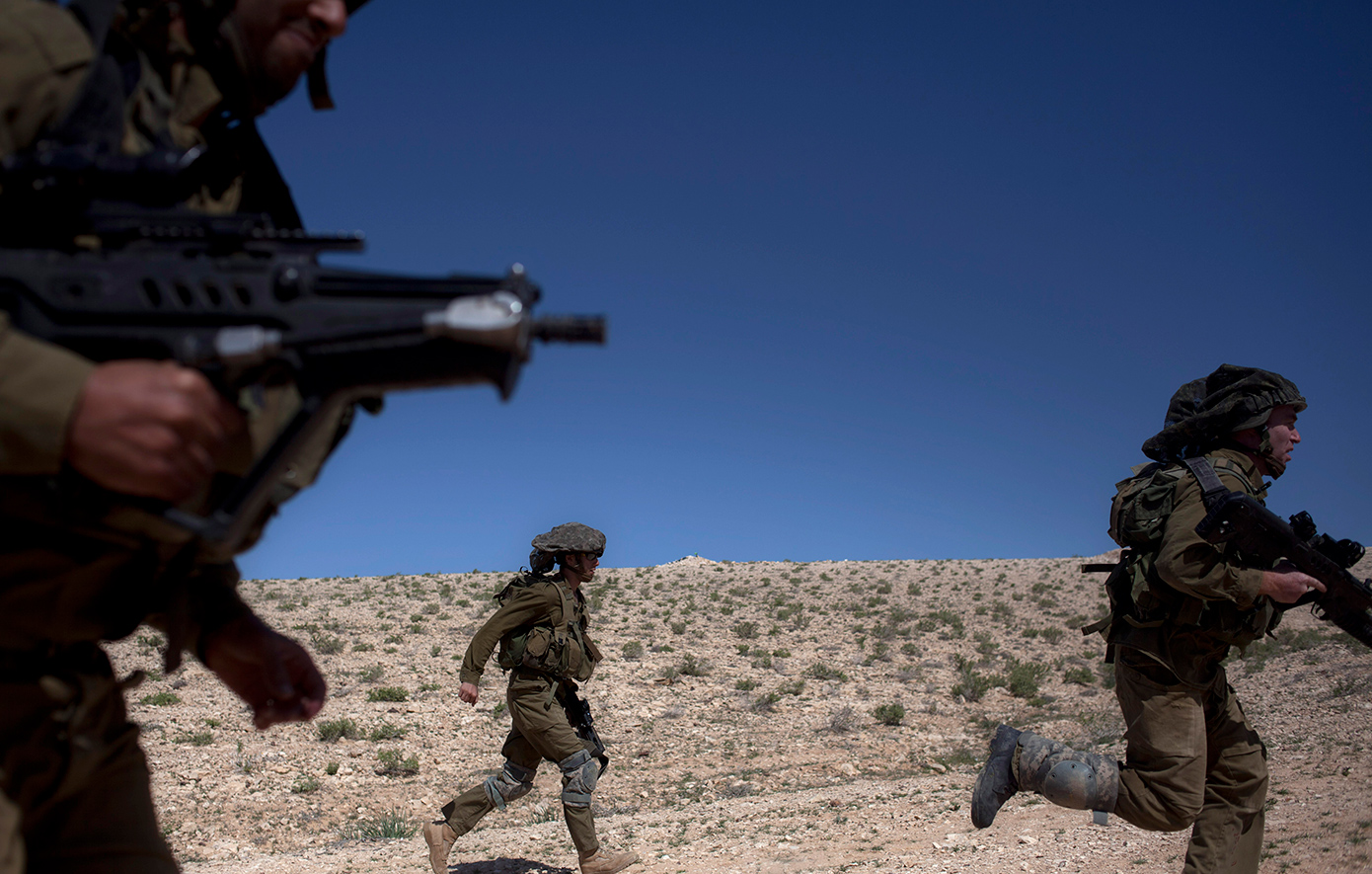 Πογκρόμ επιθέσεων στη Δυτική Όχθη: Ισραηλινοί έποικοι τραυμάτισαν τέσσερις Παλαιστίνιους και πυρπόλησαν περιουσίες