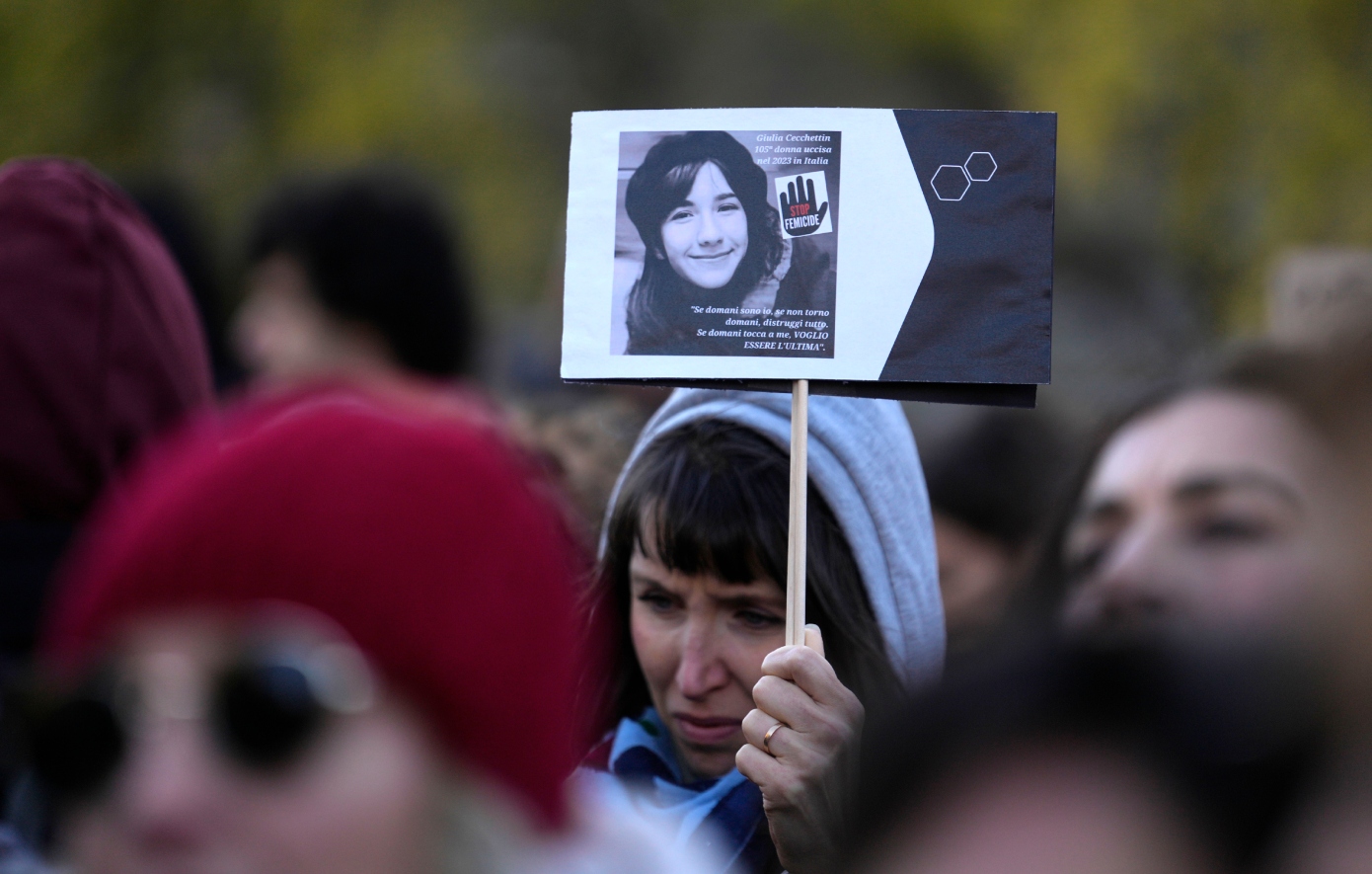 Το ιταλικό κοινοβούλιο ψηφίζει ομόφωνα να καταστήσει τη γυναικοκτονία ξεχωριστό έγκλημα