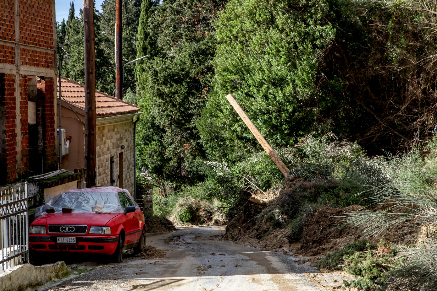 Εκτεταμένες καταστροφές στη Δυτική Ελλάδα &#8211; Υποχώρησαν δρόμοι στην Κέρκυρα &#8211; Έρχεται νέο κύμα κακοκαιρίας