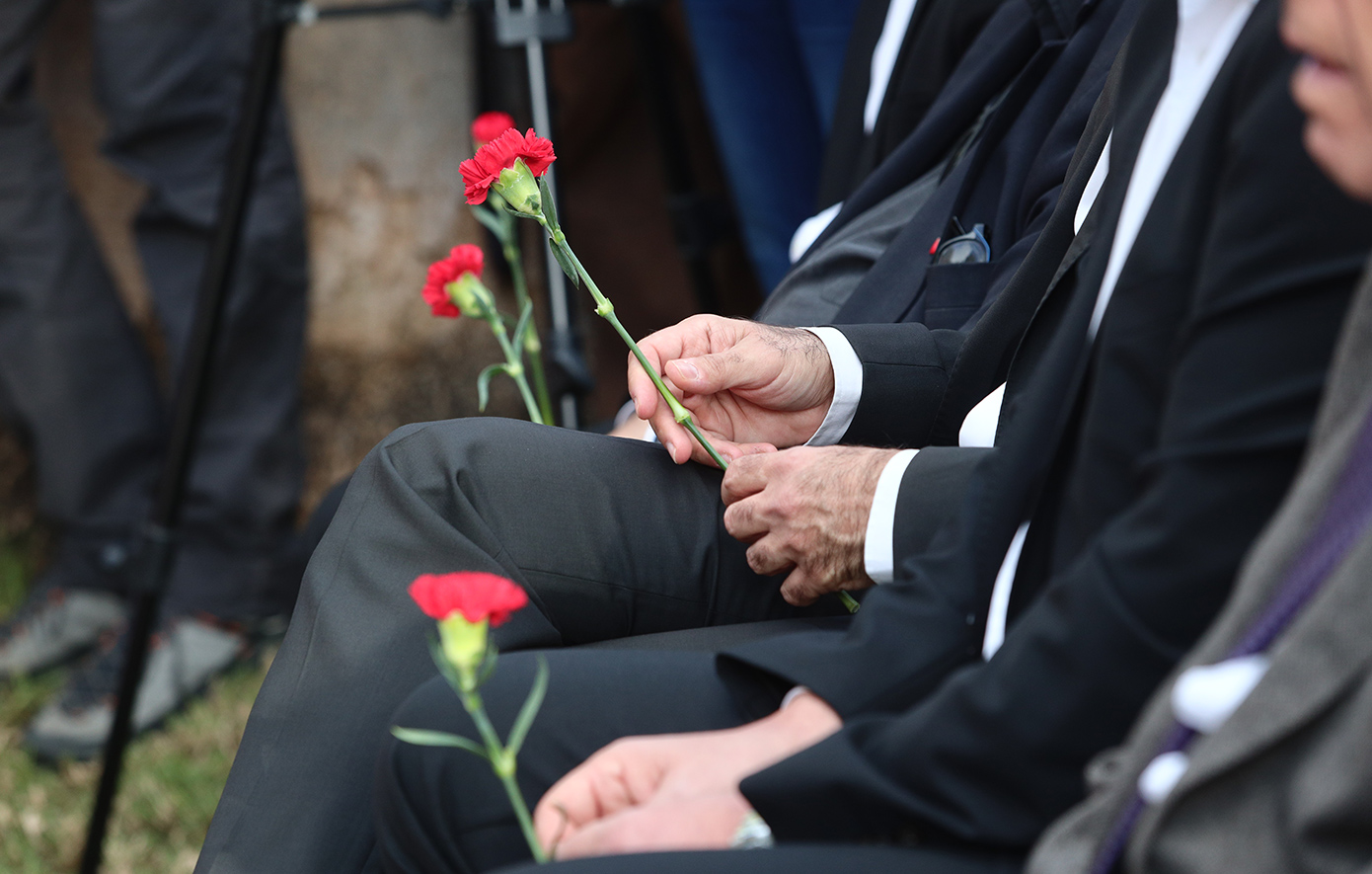 Θλίψη και συγκίνηση στην κηδεία του Αλέκου Φλαμπουράρη Θλίψη και συγκίνηση στην κηδεία του Αλέκου Φλαμπουράρη