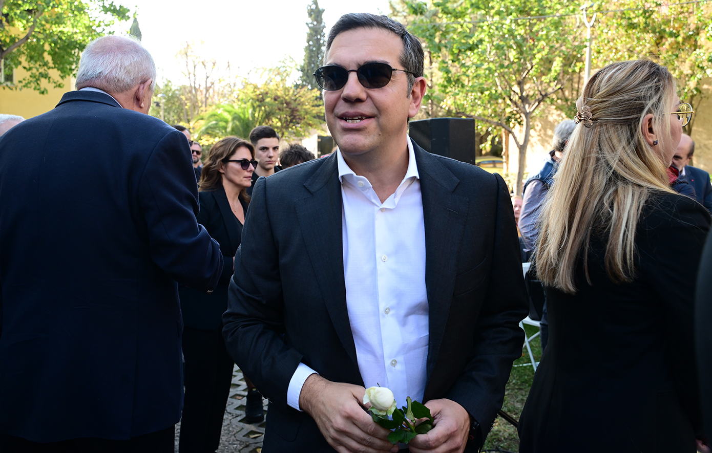 Το τελευταίο αντίο στον ιδεολόγο της Αριστεράς, Αλέκο Φλαμπουράρη Το τελευταίο αντίο στον ιδεολόγο της Αριστεράς, Αλέκο Φλαμπουράρη