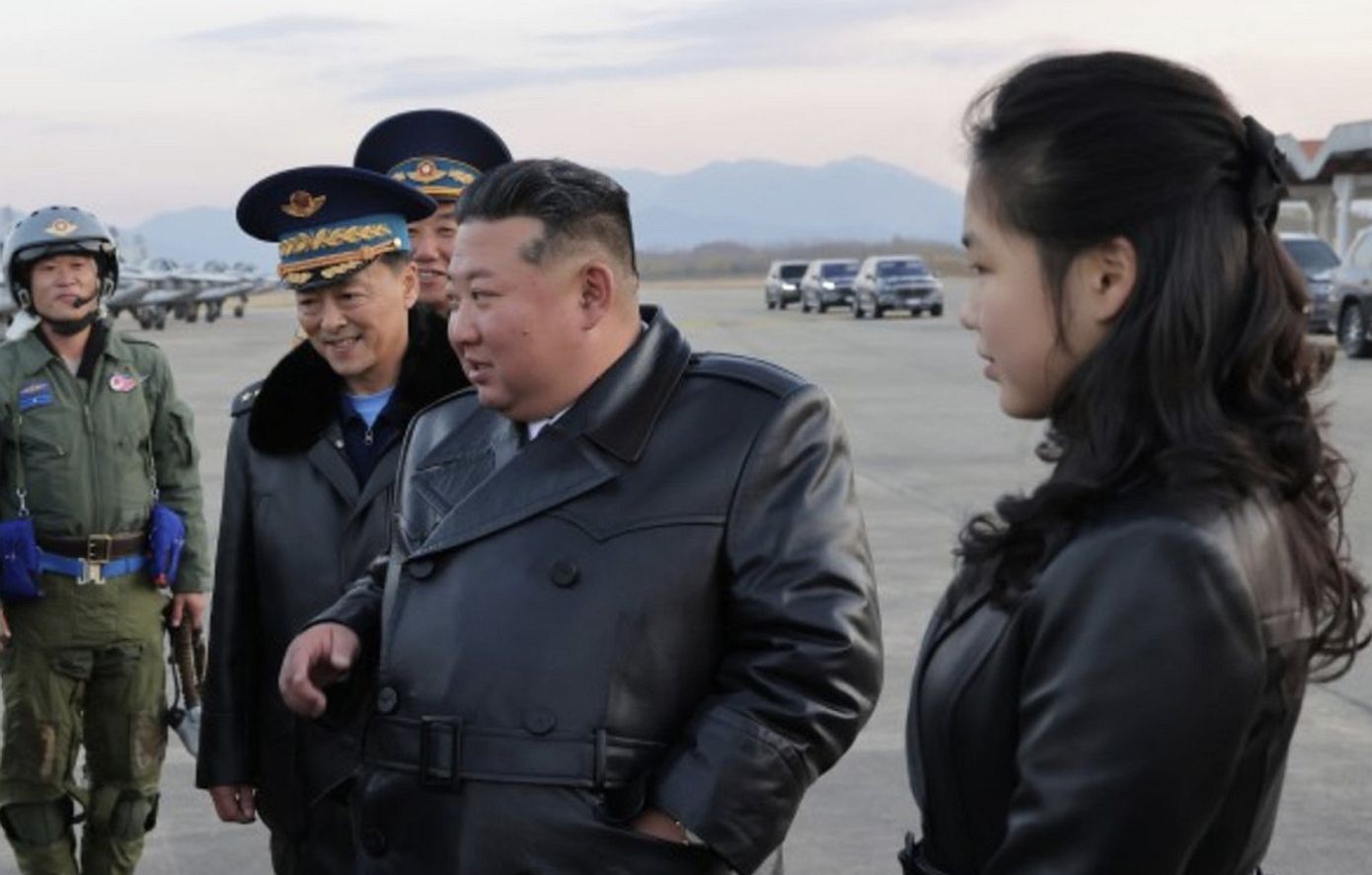 O Κιμ Γιονγκ Ουν εξαίρει τον ρόλο της Βόρειας Κορέας στην πυρηνική αποτροπή