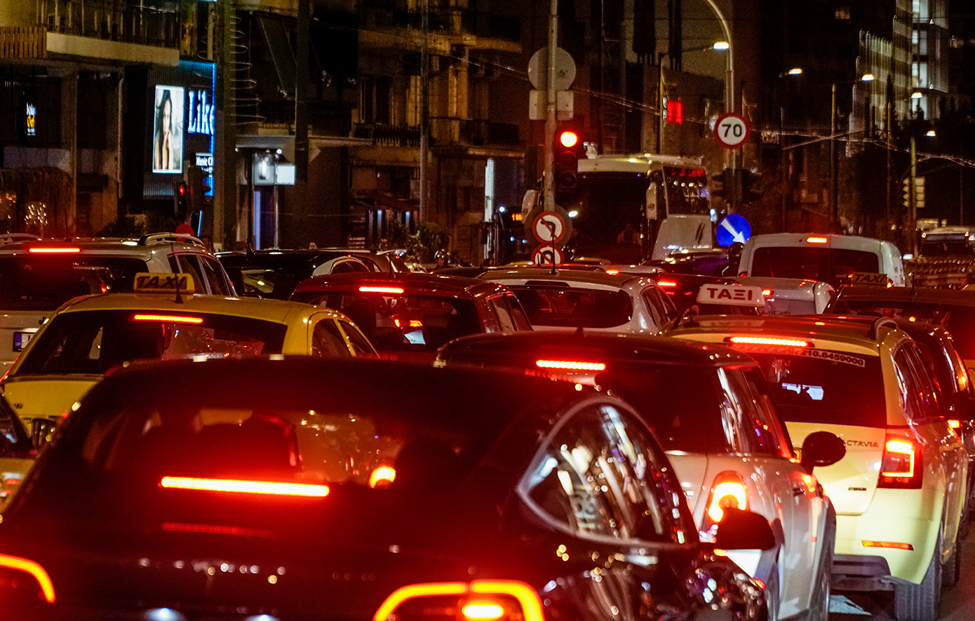 Μποτιλιάρισμα στην Αττική: Τεράστια κίνηση και βροχή &#8211; Προβλήματα στους δρόμους