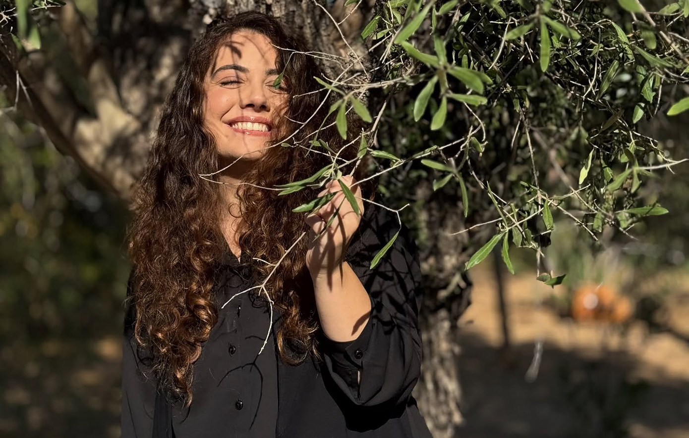 Ψεύτικο δημοσίευμα «σκότωσε» την 29χρονη ηθοποιό της «Γης της Ελιάς», Στέφανη Χαραλάμπους &#8211; «Μην πιστεύετε ό,τι βλέπετε στο ίντερνετ»