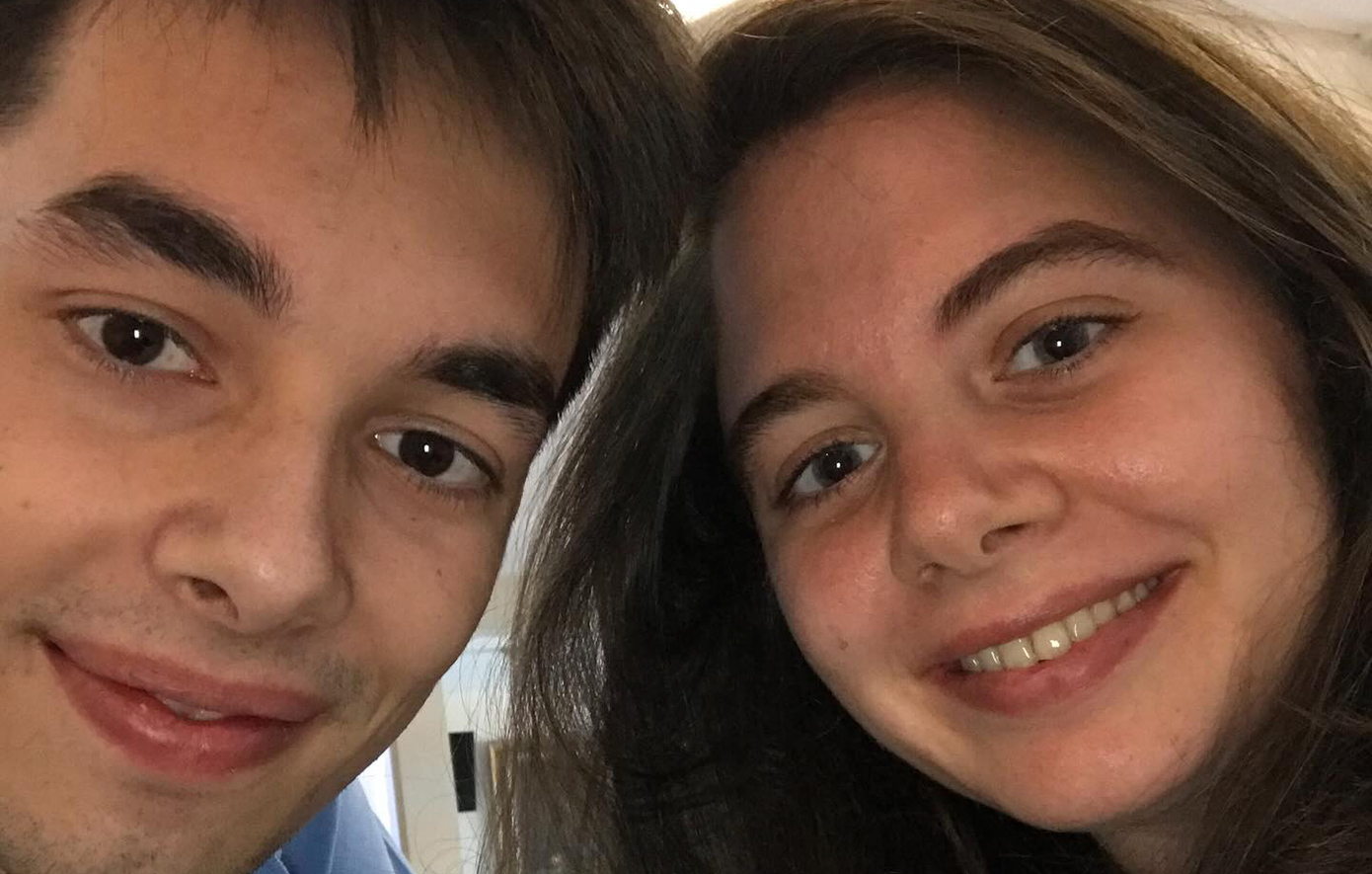 «Σήμερα θα σου έλεγα πόσο σε λατρεύω» &#8211; Συγκινεί ο Κώστας Σαμαράς για τον θάνατο της αδερφής του, Λένας