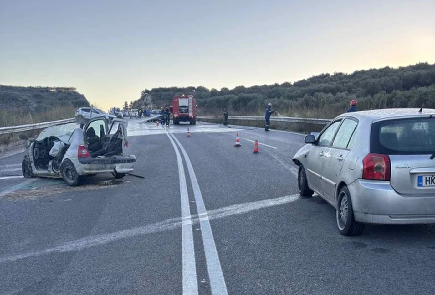 Πώς έγινε το τροχαίο δυστύχημα στο Ηράκλειο Κρήτης &#8211; Συγκλονιστικές φωτογραφίες και βίντεο λίγα λεπτά μετά τη σφοδρή σύγκρουση