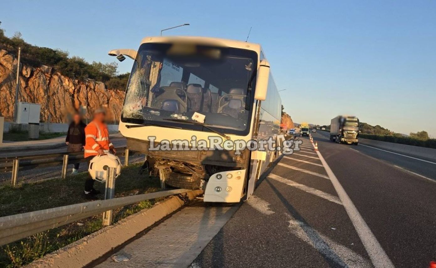 Εκτροπή λεωφορείου το πρωί στην Εθνική Οδό &#8211; Πέντε επιβάτες και ο οδηγός στο νοσοκομείο