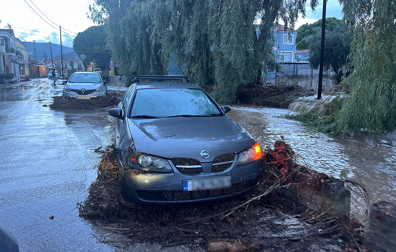 Το Ανατολικό Αιγαίο και τα Δωδεκάνησα θα χτυπήσει τις επόμενες ώρες η Αdel &#8211; 127 κλήσεις δέχτηκε η Πυροσβεστική στην Αττική