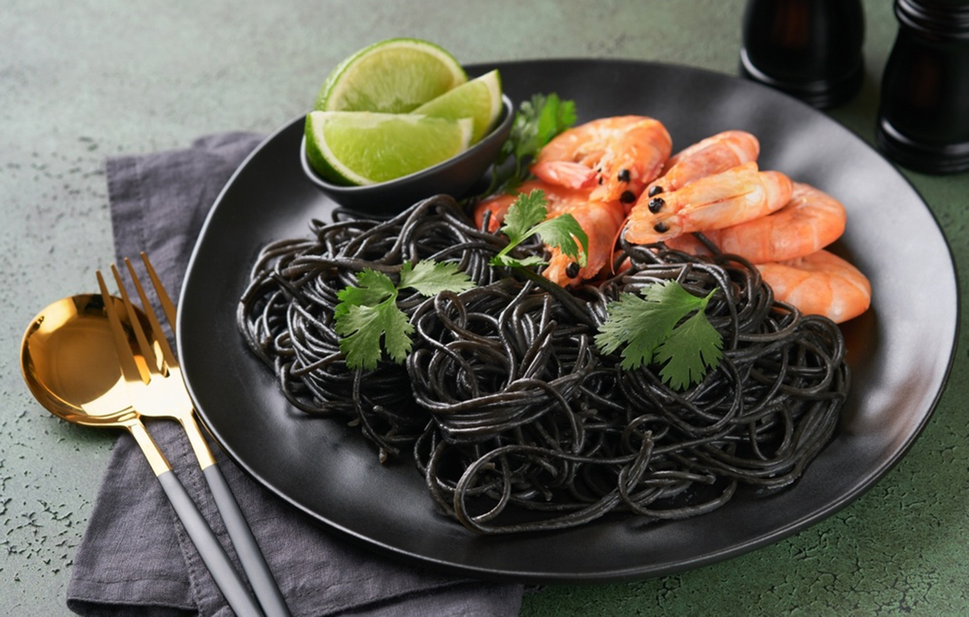 Οι «μαύρες» υπερτροφές που αλλάζουν τα δεδομένα στη διατροφή