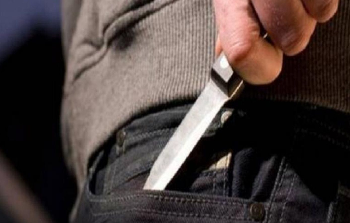 Νέο Ηράκλειο: Συμπλοκή ανηλίκων έξω από σχολείο με αφορμή μια&#8230; κοπέλα &#8211; Ένας βρέθηκε με πτυσσόμενο μαχαίρι