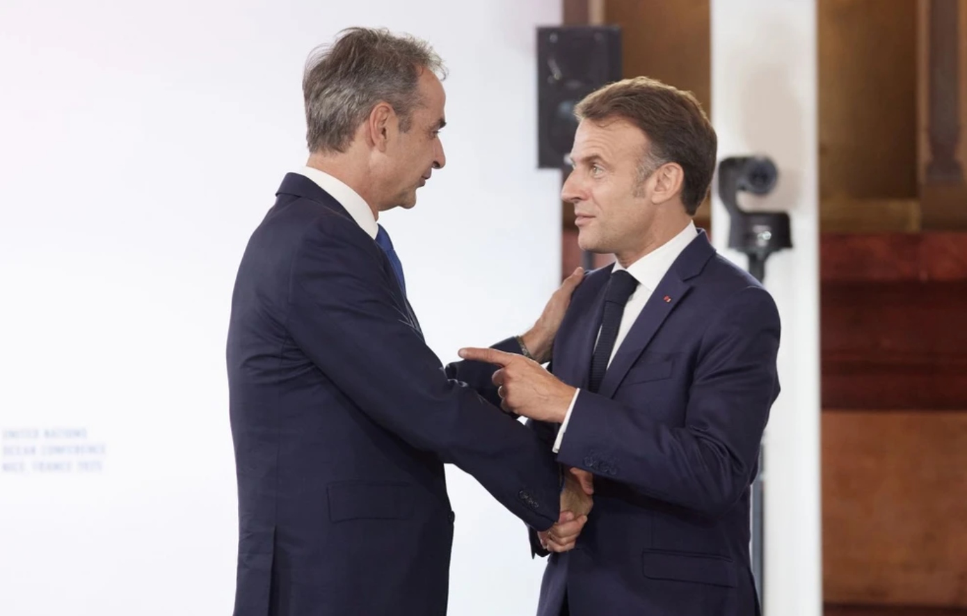 Ο «τζίτζικας» δανείζει στον «μέρμηγκα»: Πώς τα γαλλικά ΜΜΕ βλέπουν την Ελλάδα που αποπληρώνει πρόωρα τα δάνεια