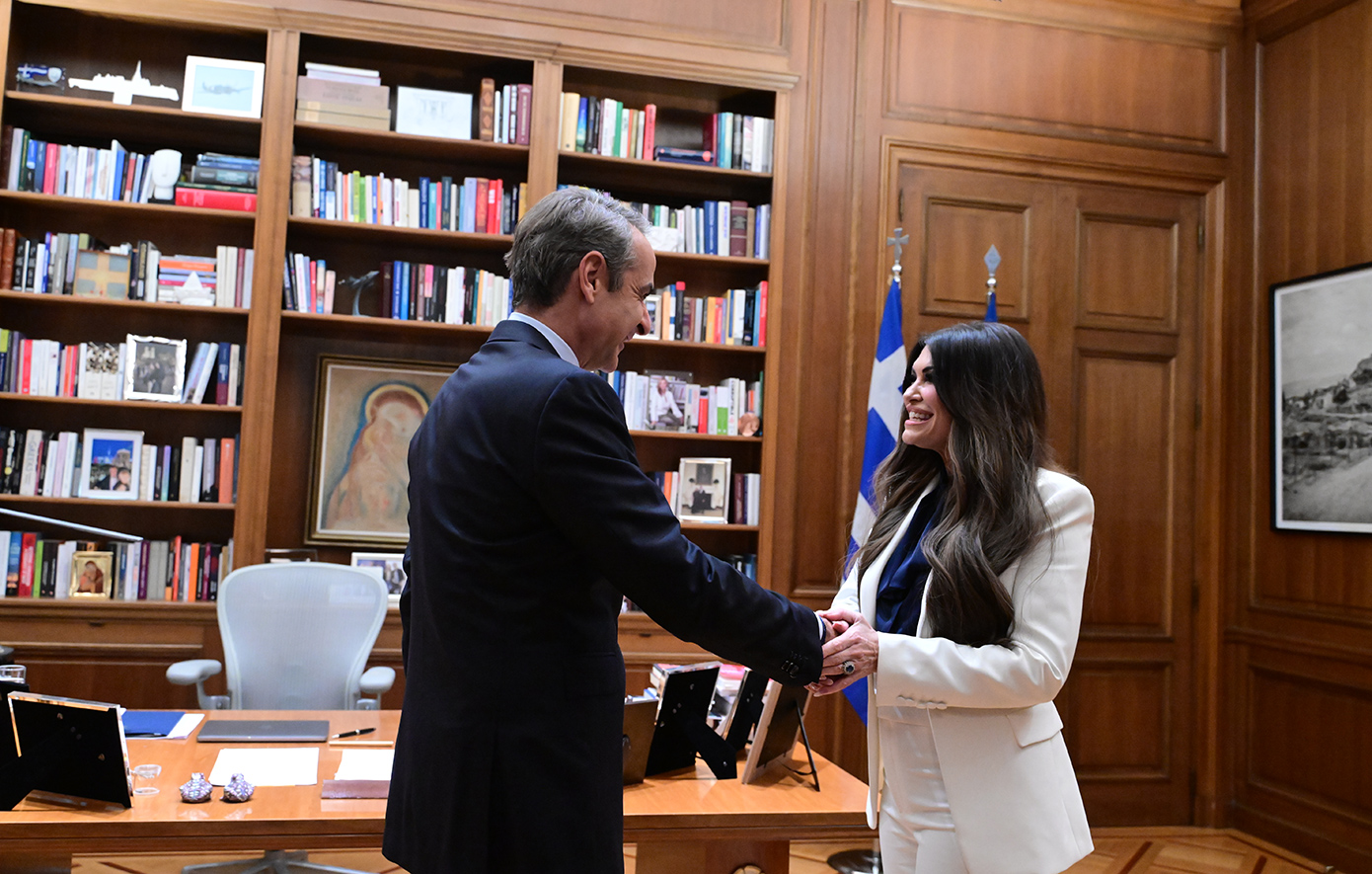 Η Κίμπερλι Γκίλφοϊλ στο Μέγαρο Μαξίμου για την πρώτη της συνάντηση με τον Κυριάκο Μητσοτάκη σε ελληνικό έδαφος
