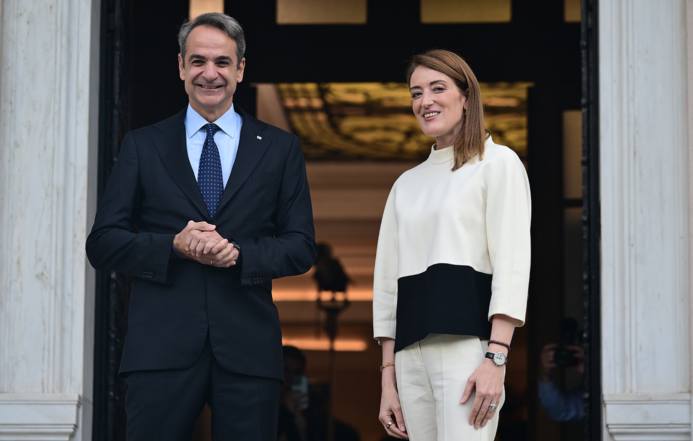 Live οι δηλώσεις Μητσοτάκη-Μέτσολα στο Μέγαρο Μαξίμου