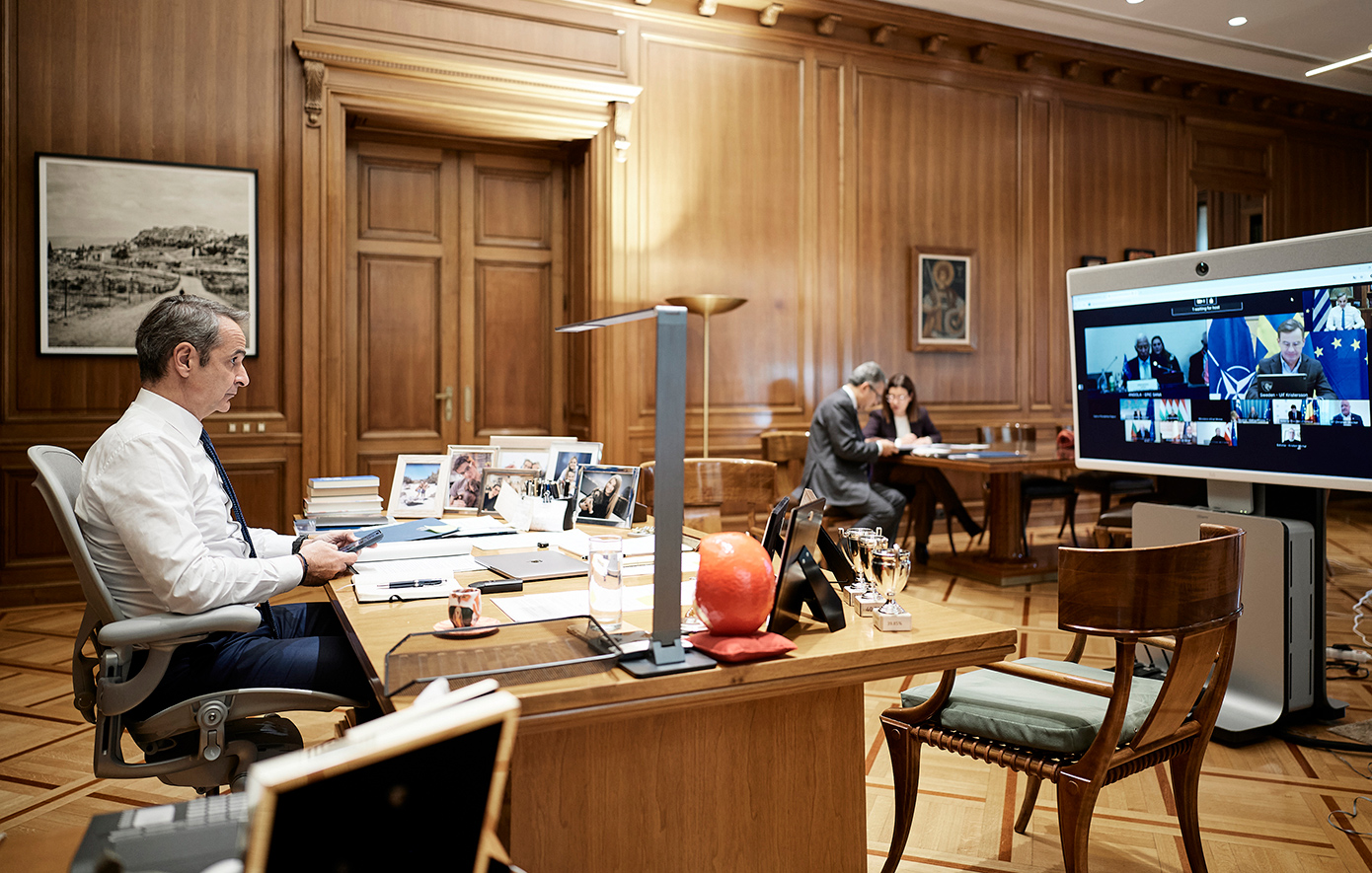 Συμμετοχή Μητσοτάκη σε έκτακτη τηλεδιάσκεψη ηγετών της ΕΕ για τις εξελίξεις στην Ουκρανία