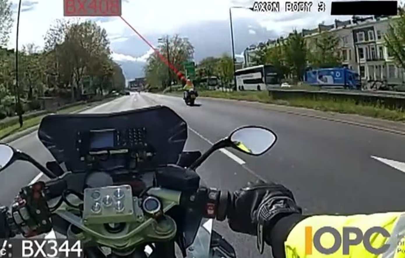 Η στιγμή που 81χρονη σκοτώθηκε αφού τη χτύπησε μοτοσικλέτα αστυνομικού που συνόδευε τη Δούκισσα του Εδιμβούργου