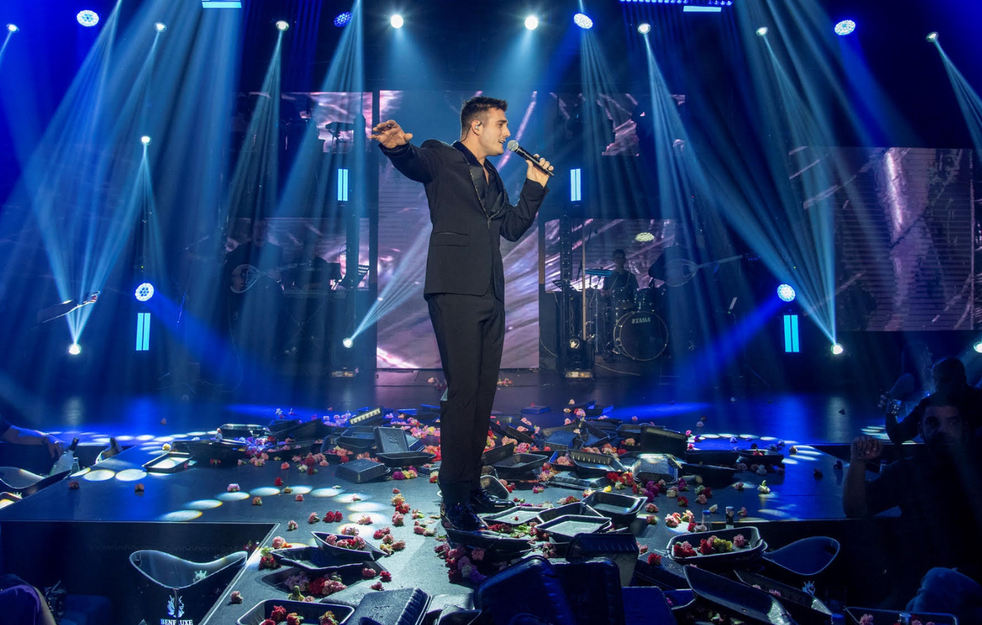 Γιώργος Κακοσαίος: Το νέο του στέκι στην Αθήνα και οι sold out βραδιές