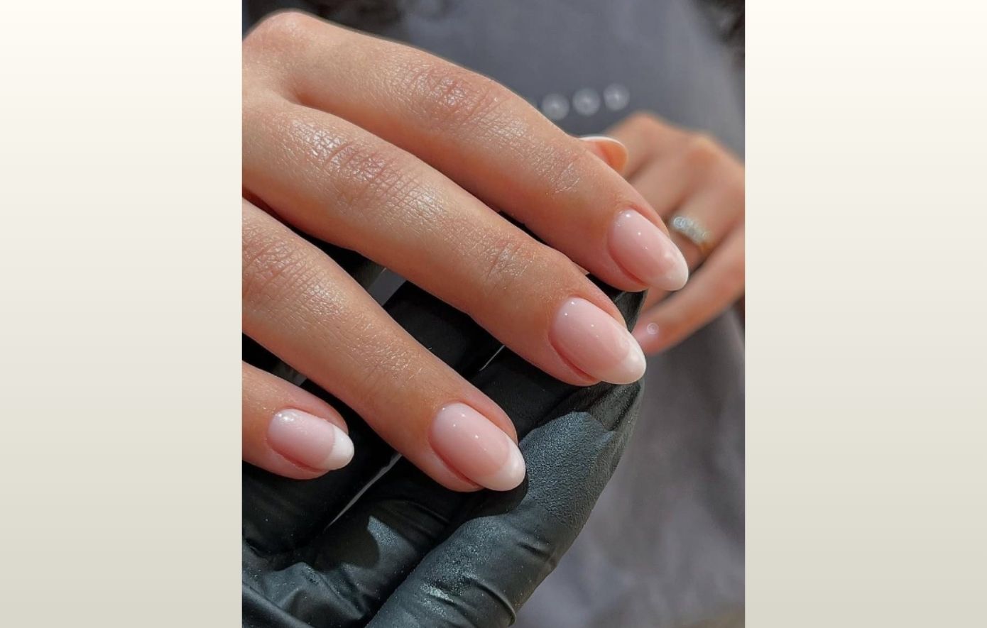 Μανικιούρ γαλλικό