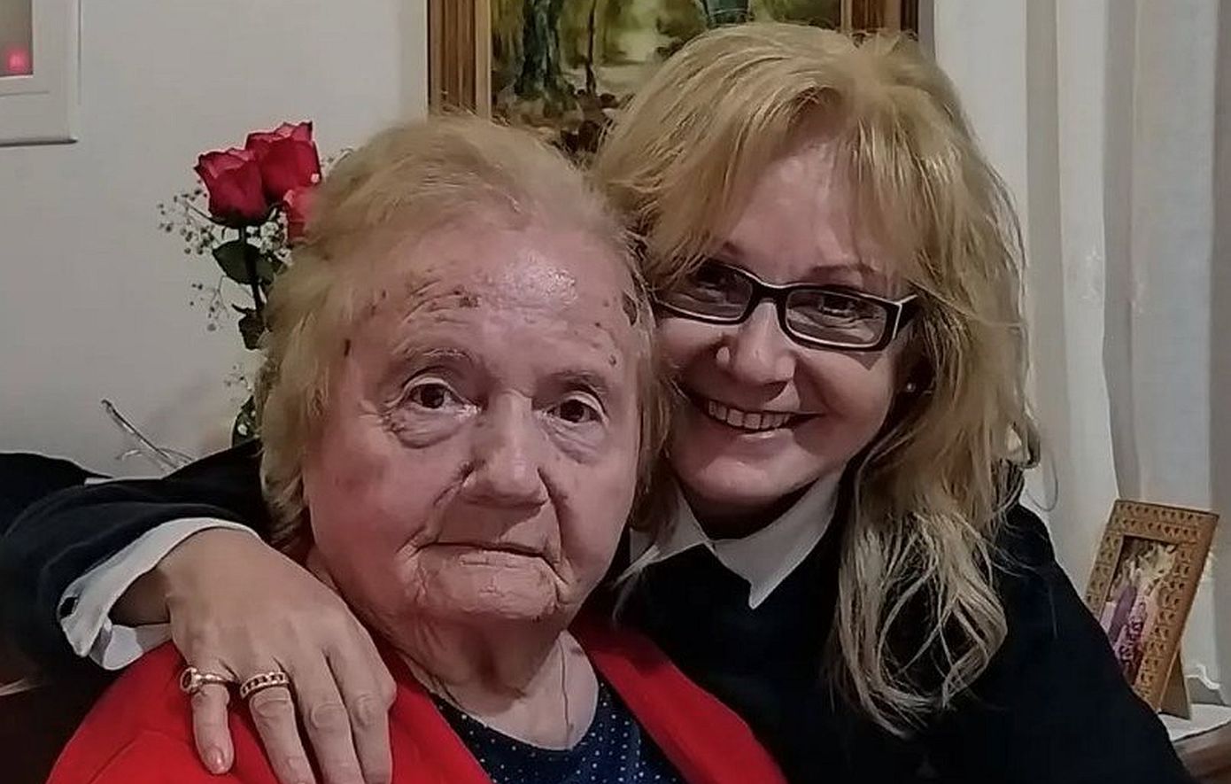 «Θα ανταμώσεις τα εγγόνια σου»: Το συγκινητικό μήνυμα της Αγγελικής Νικολούλη για τον θάνατο της μητέρας της