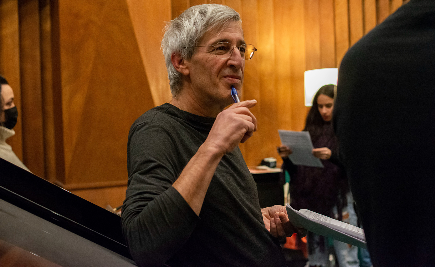 Γιώργος Πατεράκης: Ονειρεύομαι ένα κουμπί, κόκκινο, που να εξαφανίζει όσους αφανίζουν τα όνειρα των ανθρώπων