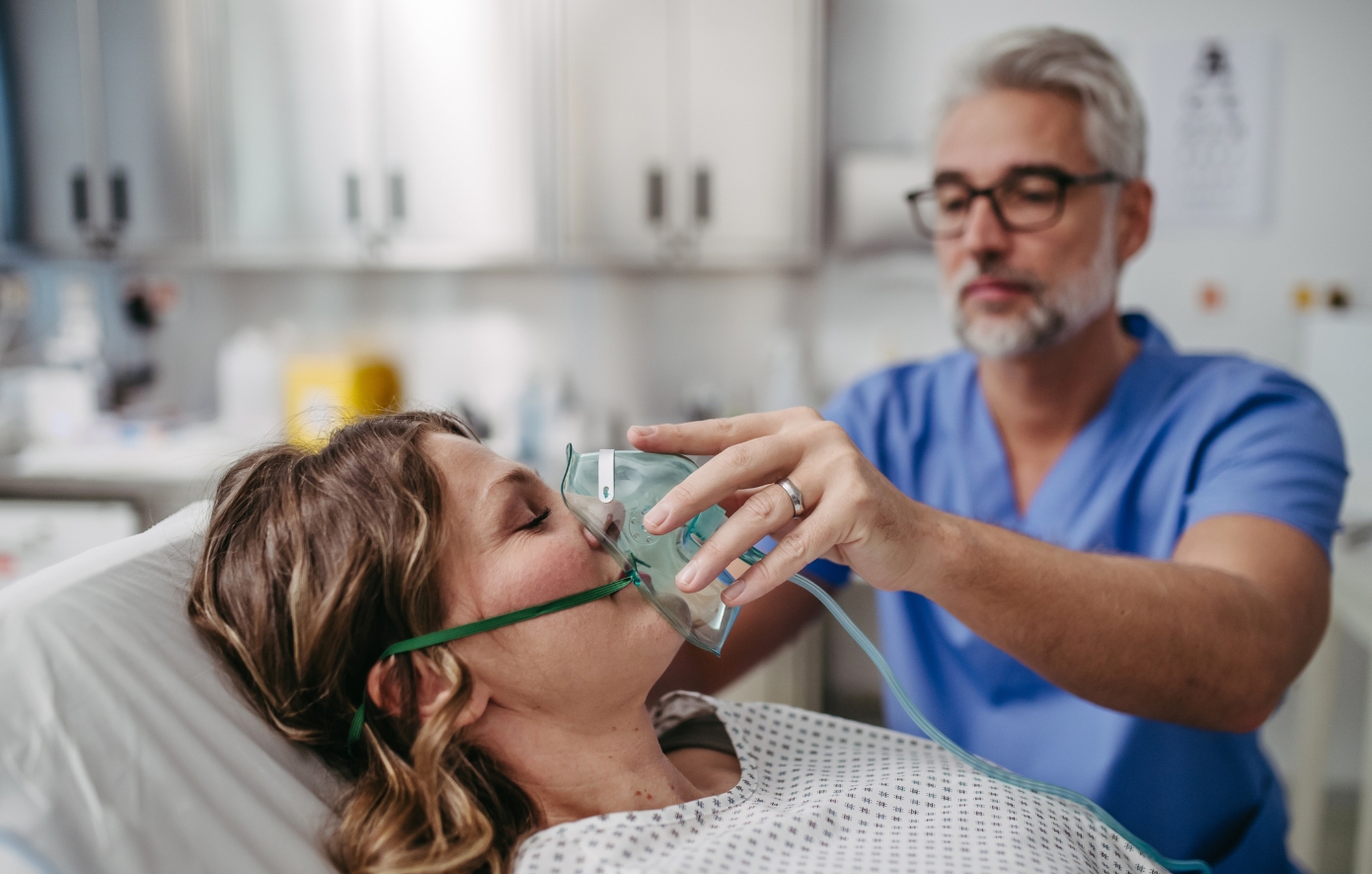 Το κοινό σύμπτωμα που εξαπλασιάζει τον κίνδυνο θανάτου στο νοσοκομείο