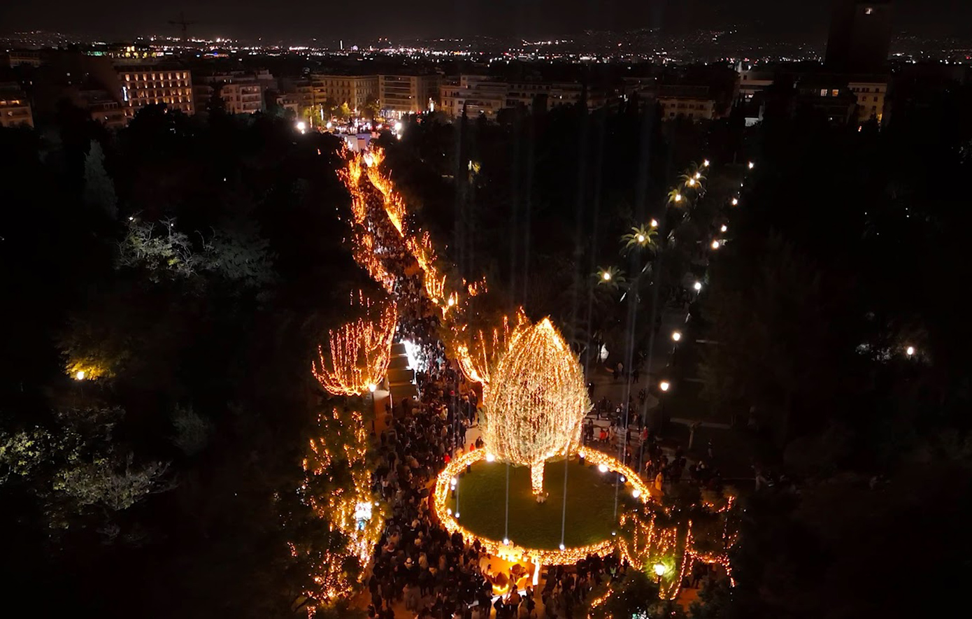 Ανανεωμένο το χριστουγεννιάτικο χωριό στο Πεδίον του Άρεως &#8211; Πότε ανοίγει ξανά τις πύλες του