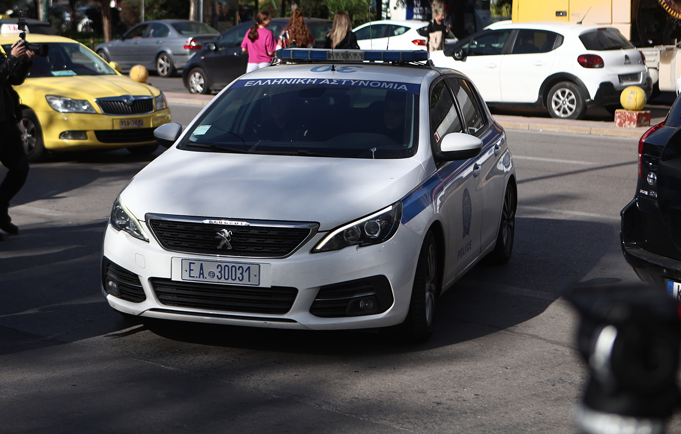 Εξαρθρώθηκε στο Αίγιο εγκληματική ομάδα που διέπραττε κλοπές σε βάρος πολιτών, προσποιούμενη υπαλλήλους του ΔΕΔΔΗΕ