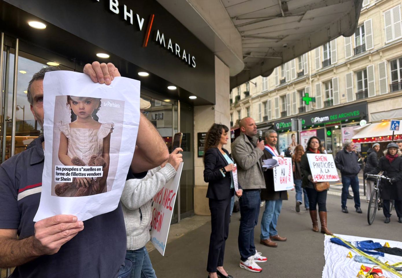 Σάλος με κούκλες του σεξ που έχουν «παιδική εμφάνιση» και πωλούνται στην πλατφόρμα της Shein