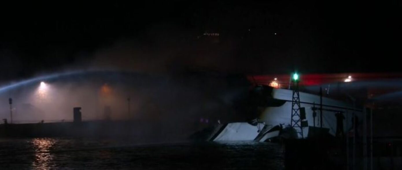 Συναγερμός στην Πυροσβεστική &#8211; Στις φλόγες τυλίχθηκαν τέσσερα σκάφη στην Ακτή Θεμιστοκλέους