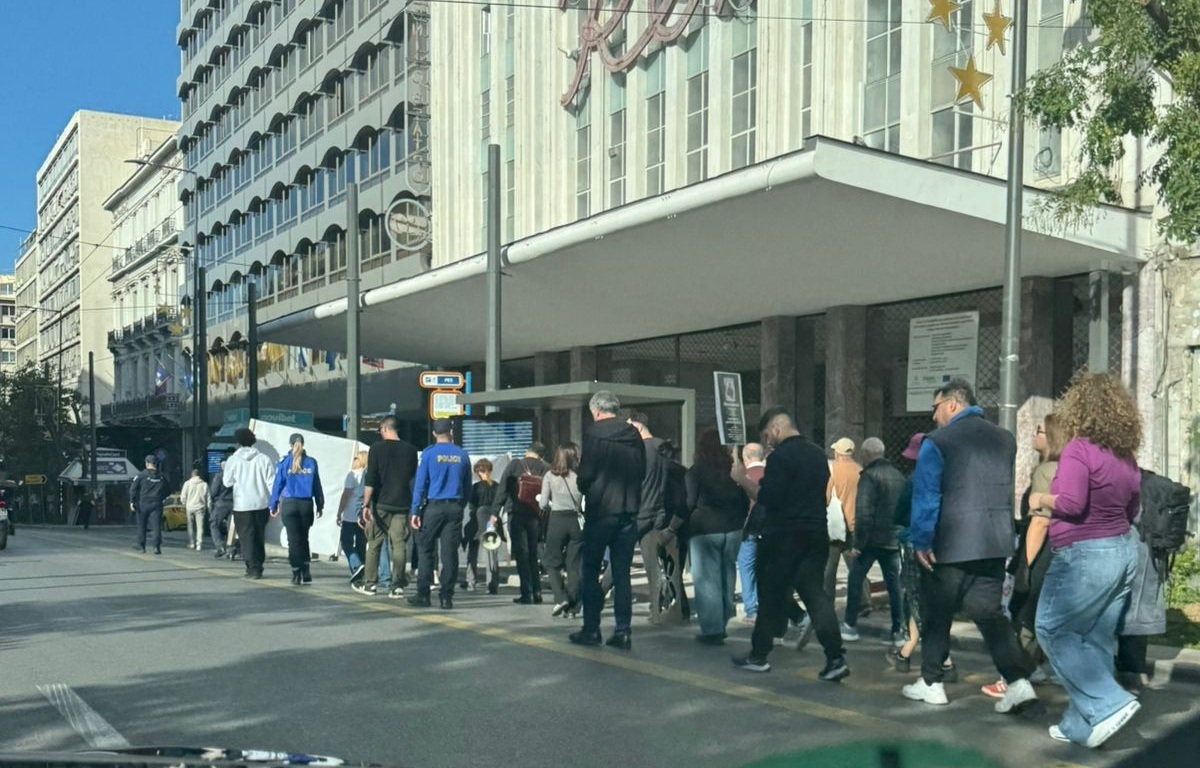 Πρεμιέρα της εφαρμογής του νόμου για πορείες σε μία λωρίδα &#8211; Κινητοποίηση χωρίς διακοπή κυκλοφορίας σήμερα στο κέντρο