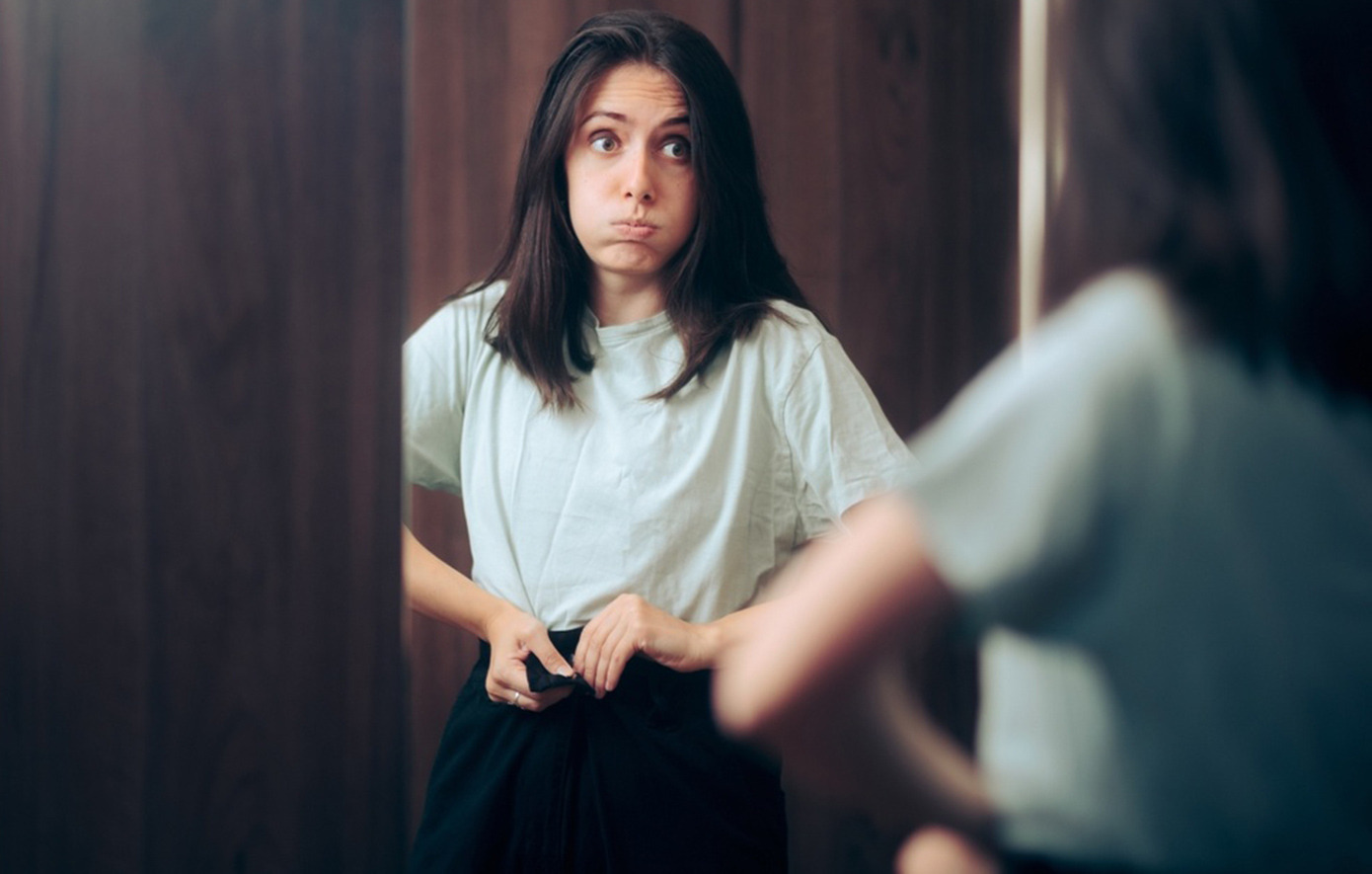 Τι προκαλούν τα στενά ρούχα στην υγεία; Οι κίνδυνοι που αγνοούμε