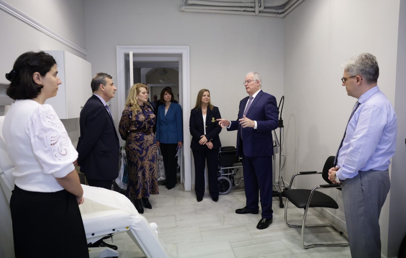 Συνάντηση Τασούλα με αντιπροσωπεία της Ελληνικής Πνευμονολογικής Εταιρείας: «Ο εμβολιασμός κατά της γρίπης μια από τις πιο αποτελεσματικές πράξεις πρόληψης»