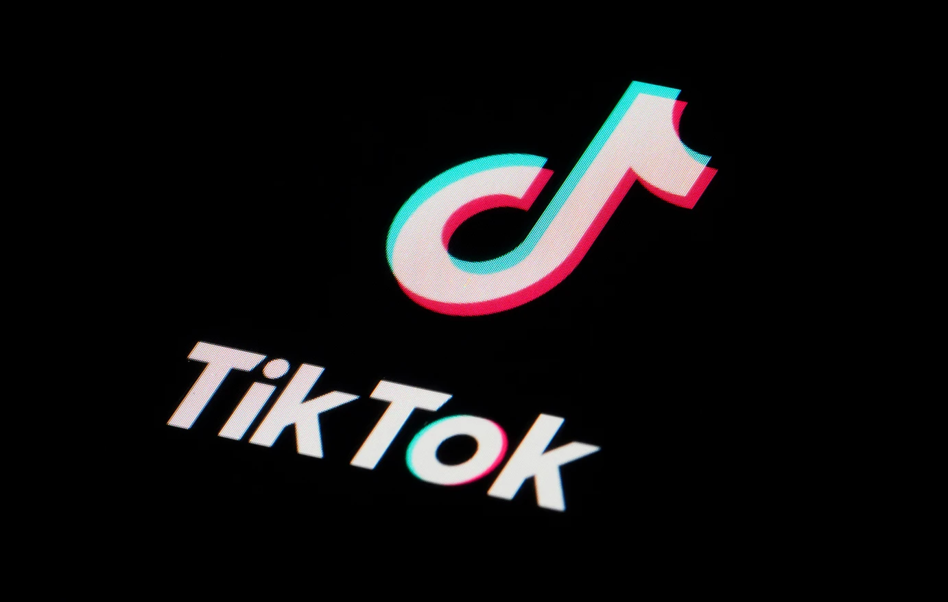 Έρευνα για τον αλγόριθμο του TikTok που ενδέχεται να ωθεί ανηλίκους «προς την αυτοκτονία» στη Γαλλία
