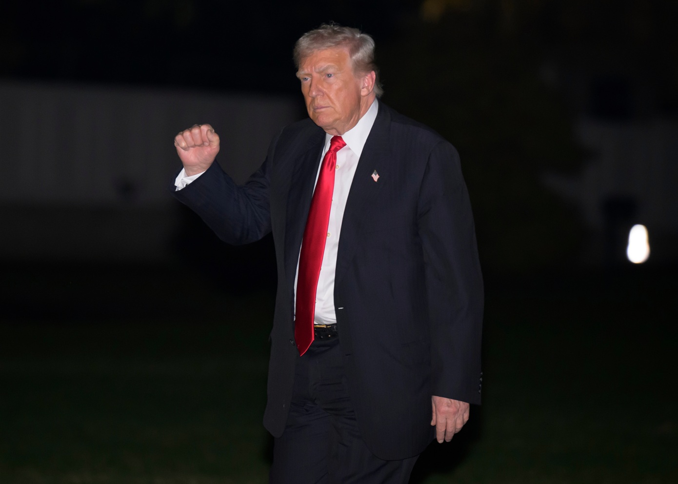 Ο Τραμπ είπε πως έχει «υποχρέωση» να μηνύσει το BBC για τα μονταρισμένα αποσπάσματα