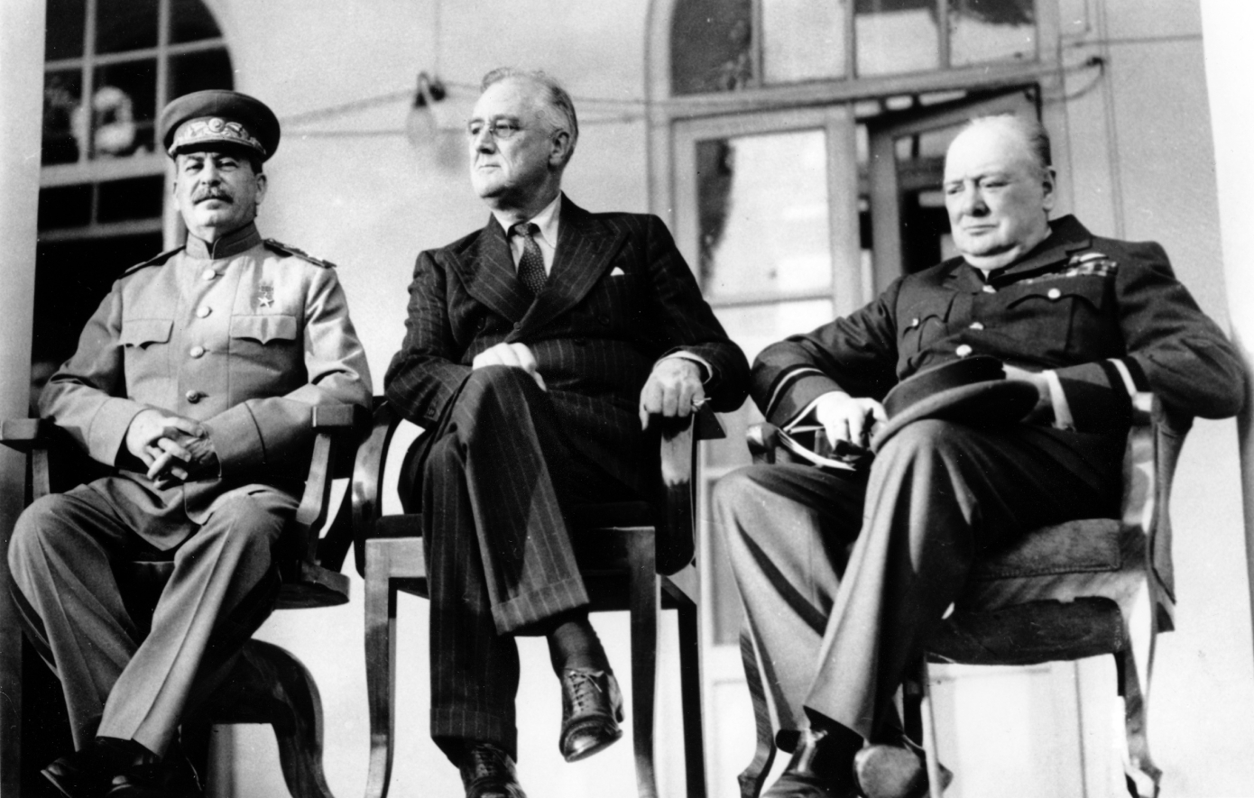 Όταν οι «Τρεις Μεγάλοι» όρισαν το τέλος των Ναζί – Το «μαύρο αστείο» του Στάλιν που έκανε έξαλλο τον Τσώρτσιλ