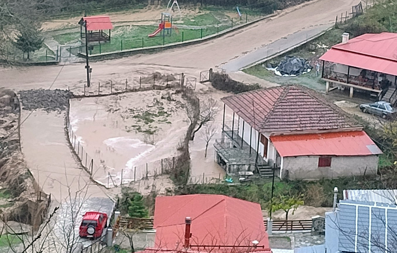 Σοβαρά προβλήματα σε χωριά του δήμου Μετεώρων από τις βροχοπτώσεις και τις κατολισθήσεις