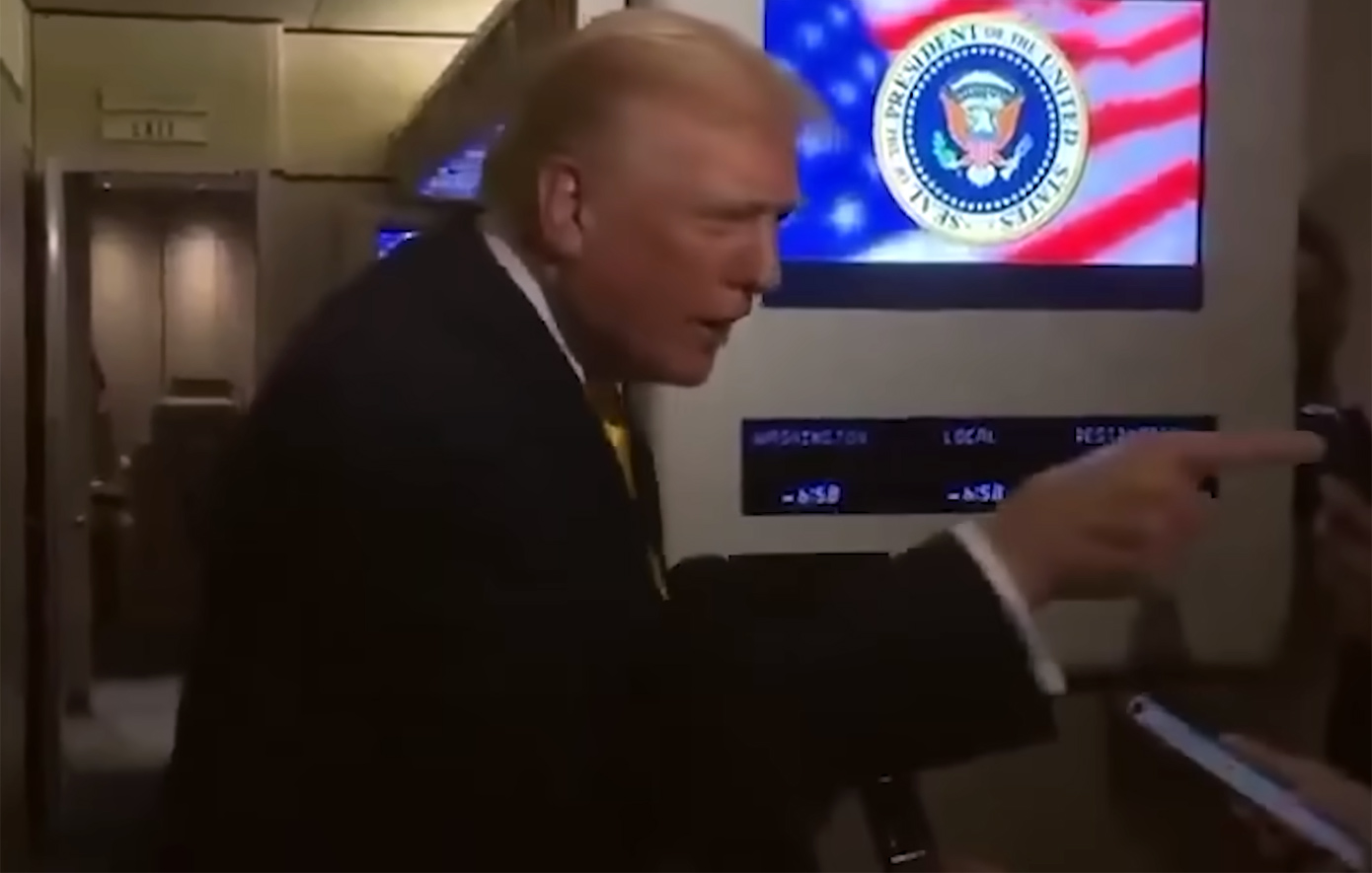 «Σιωπή γουρούνα!» στη μια, «είσαστε φρικτή δημοσιογράφος» στην άλλη: Ο Τραμπ ξέσπασε κατά ενοχλητικών δημοσιογράφων