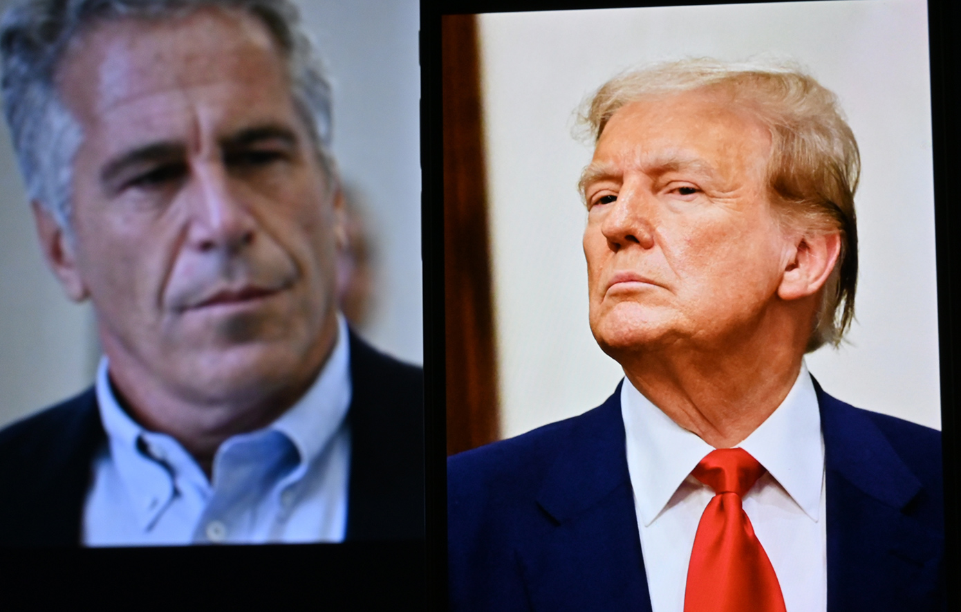 Τραμπ για email που τον εμπλέκουν με τον Έπστάιν: «Μόνο ένας ανόητος, Ρεπουμπλικανός θα έπεφτε στην παγίδα»