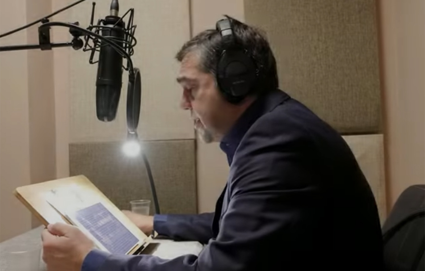 Η «Ιθάκη» του Τσίπρα κυκλοφορεί σε audioBook και με τη φωνή του Αιμίλιου Χειλάκη