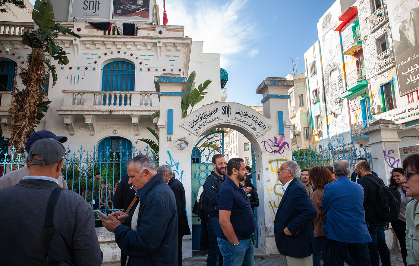 Τυνησία: Οι δημοσιογράφοι διαδηλώνουν, καθώς η καταστολή σε βάρος τους  κλιμακώνεται