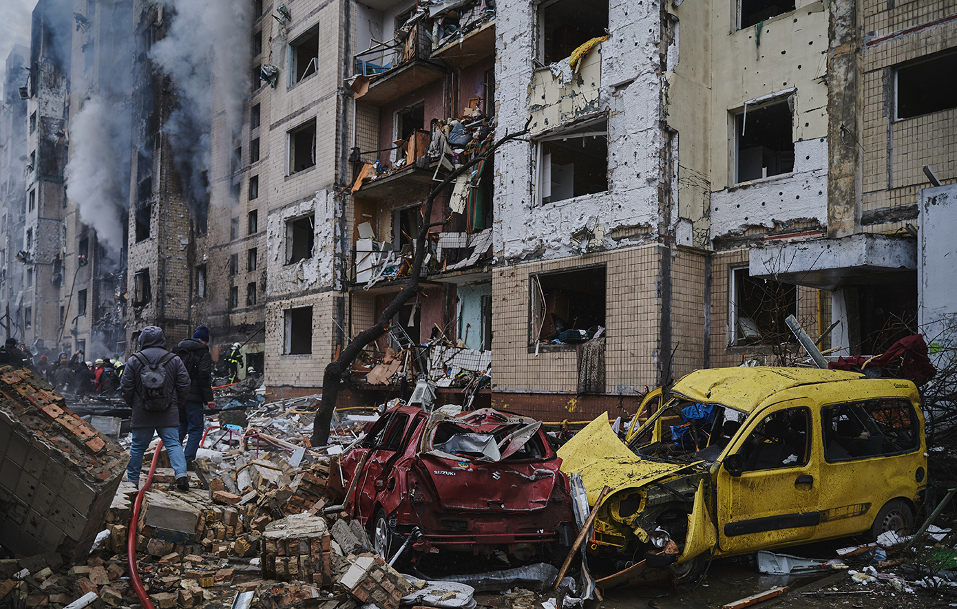 Η Ρωσία συνεχίζει να σφυροκοπά την Ουκρανία Αιματοκύλισμα στις μαζικές επιθέσεις που είχαν στο στόχαστρο ουκρανικές ενεργειακές υποδομές