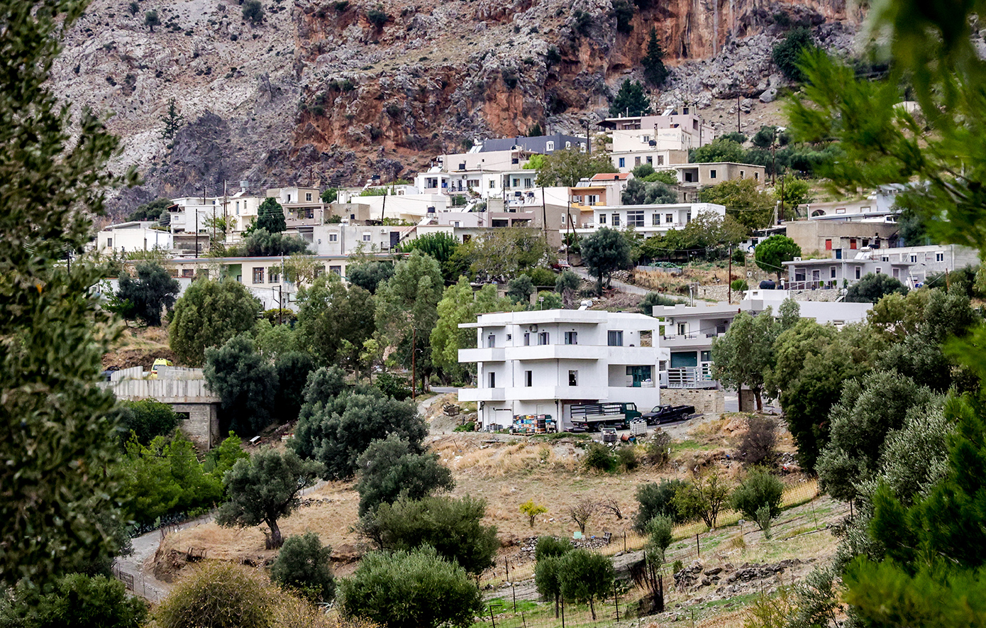 Βεντέτα στα Βορίζια: Συγκλονίζει ο αδερφός της 56χρονης – «Εγώ βρήκα την αδερφή μου πεσμένη στον δρόμο»