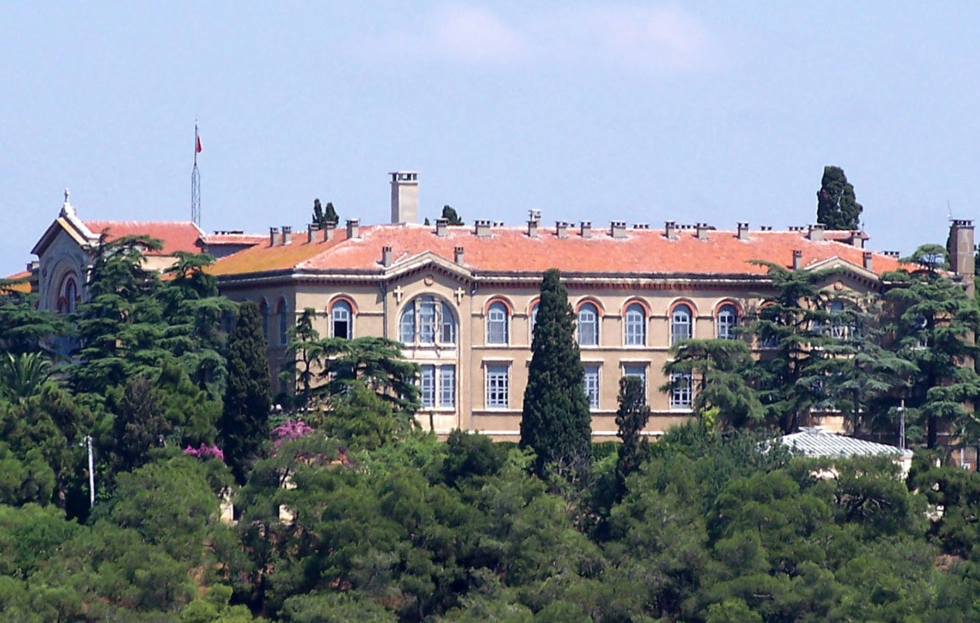 Οι Αμερικανοί πιέζουν για επαναλειτουργία της σχολής της Χάλκης το 2026 – Τι είπε ο Πρέσβης των ΗΠΑ στην Τουρκία