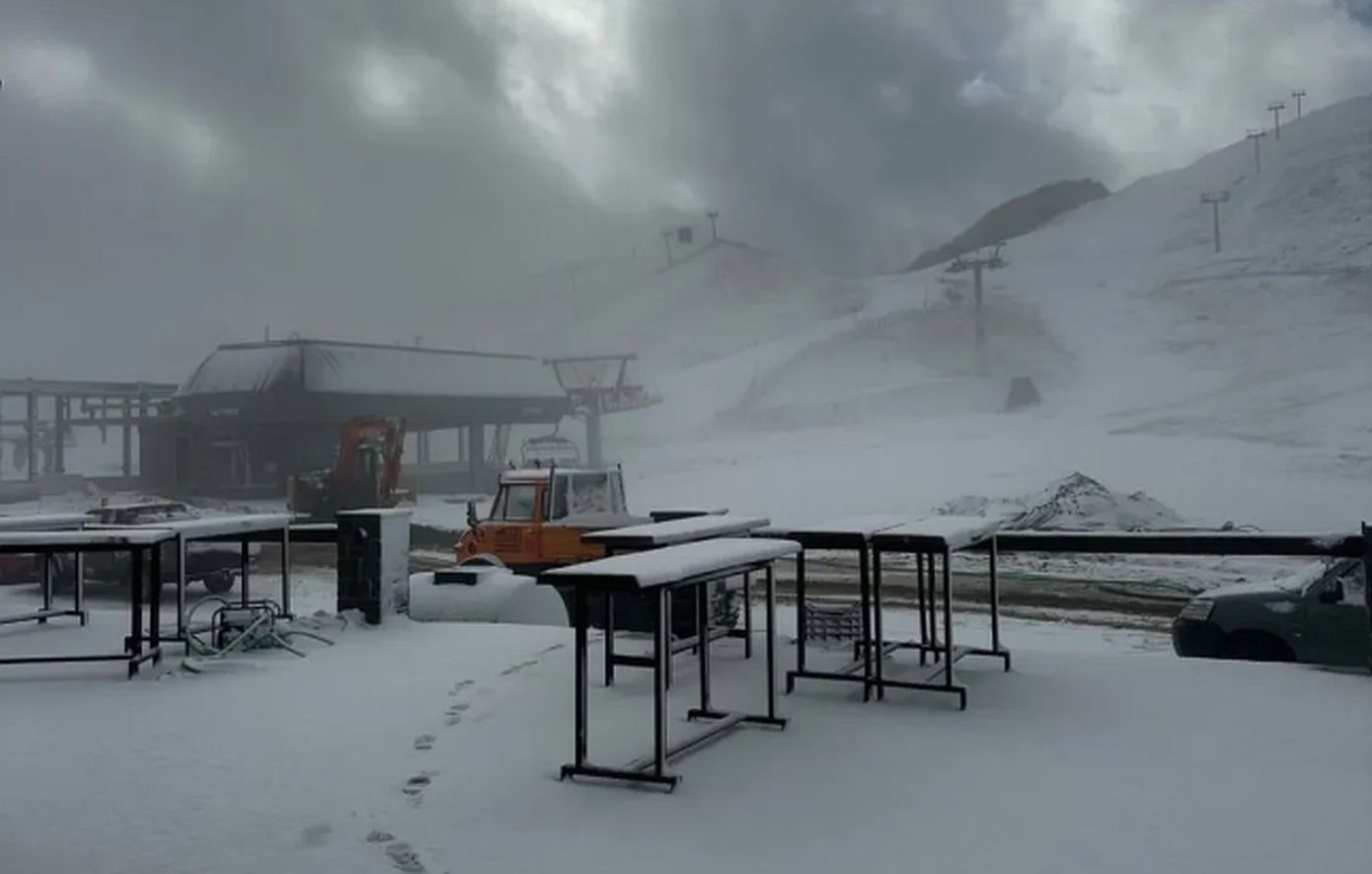 Στα λευκά ντύθηκαν τα χιονοδρομικά κέντρα σε Ήπειρο και Μακεδονία &#8211; Δείτε φωτογραφίες