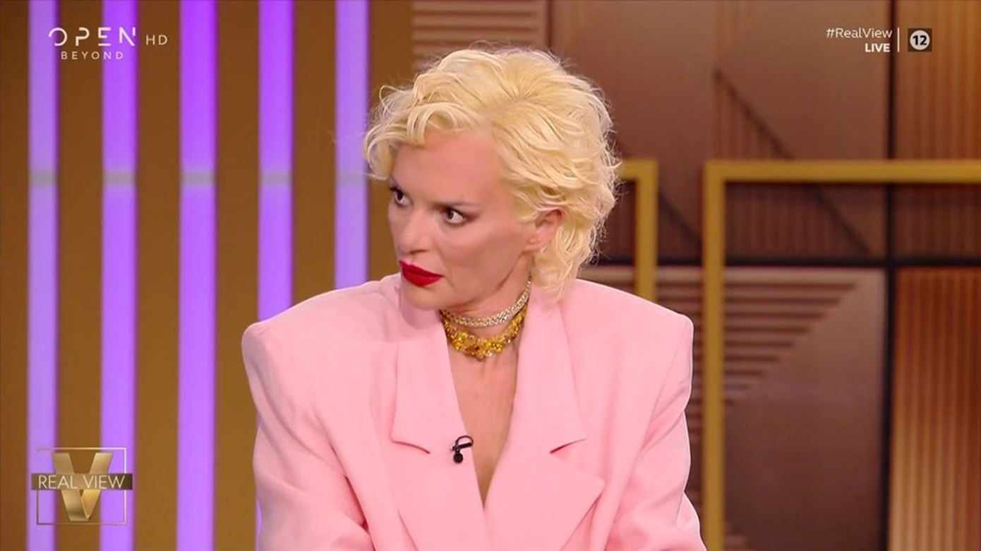 Νέα σύγκρουση στο Real View &#8211; Έλενα Χριστοπούλου: «Θα μ’ αφήσετε να μιλήσω ή θα μιλάτε οι δυο σας;»