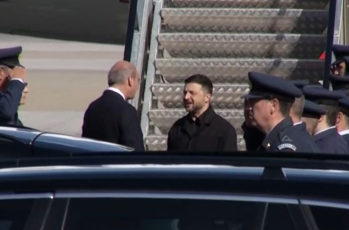 Έφτασε στην Αθήνα ο Βολοντίμιρ Ζελένσκι