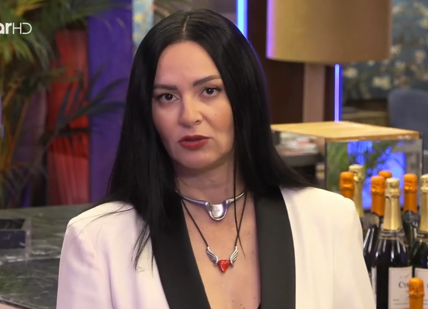 «Αστειάκια εδώ μέσα δεν κάνουμε!» &#8211; Η Ζενεβιέβ Μαζαρί ξέσπασε για τον TikToker που ήθελε να γίνει viral στο First Dates