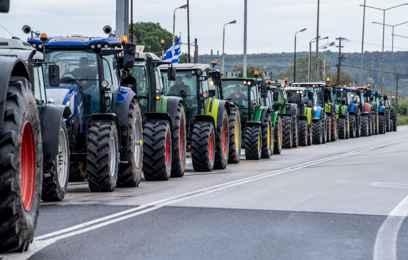 Αγροτικές κινητοποιήσεις: Κλειστή η νέα Εθνική Οδός Πατρών &#8211; Πύργου